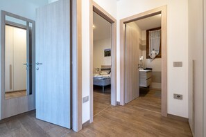 2 chambres, fer et planche à repasser, Wi-Fi gratuit, draps fournis