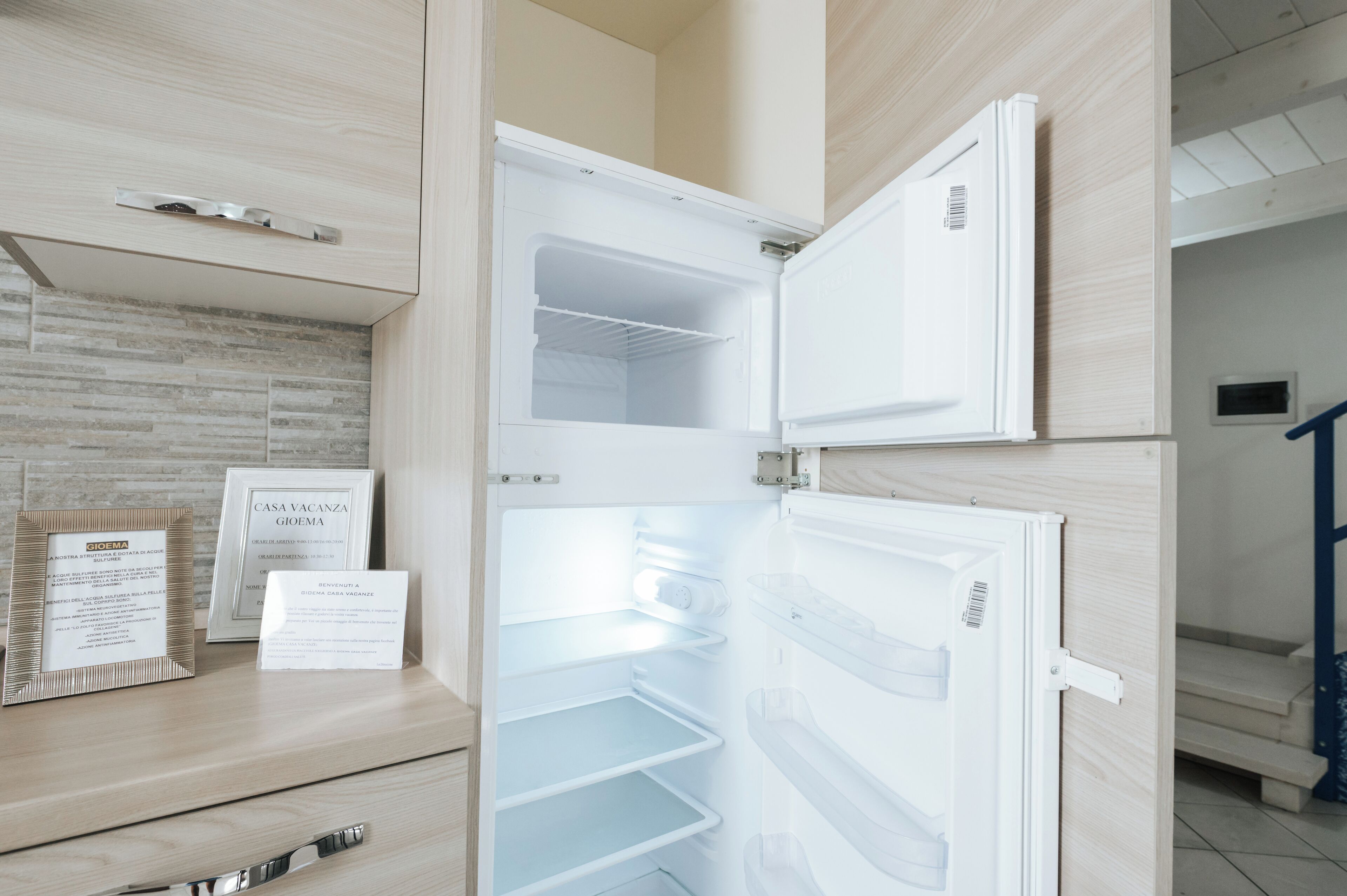 Deluxe Apartment | Private kitchen | Espresso maker, coffee/tea maker, electric kettle