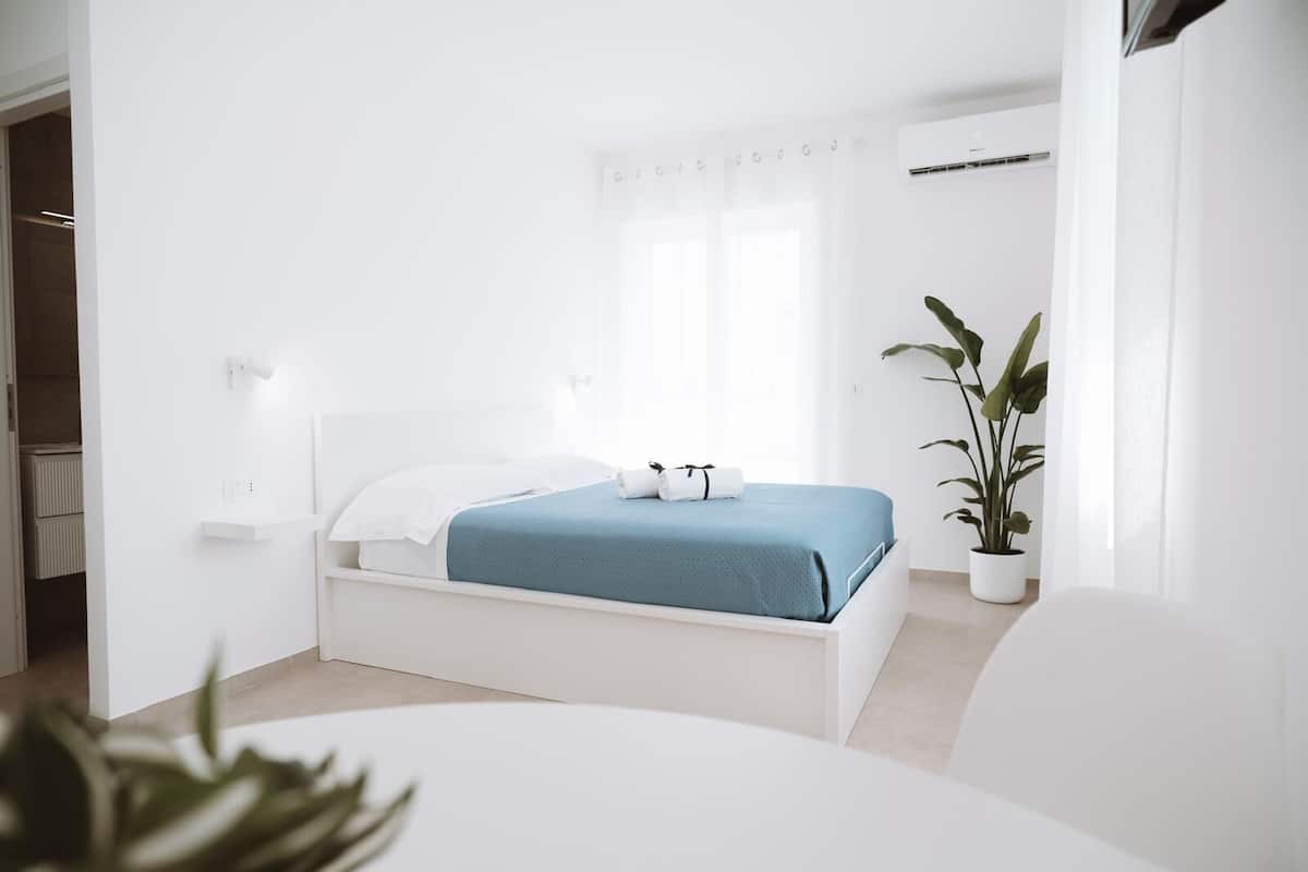 Apartment | 1 bedroom, premium bedding, down comforters, individually decorated