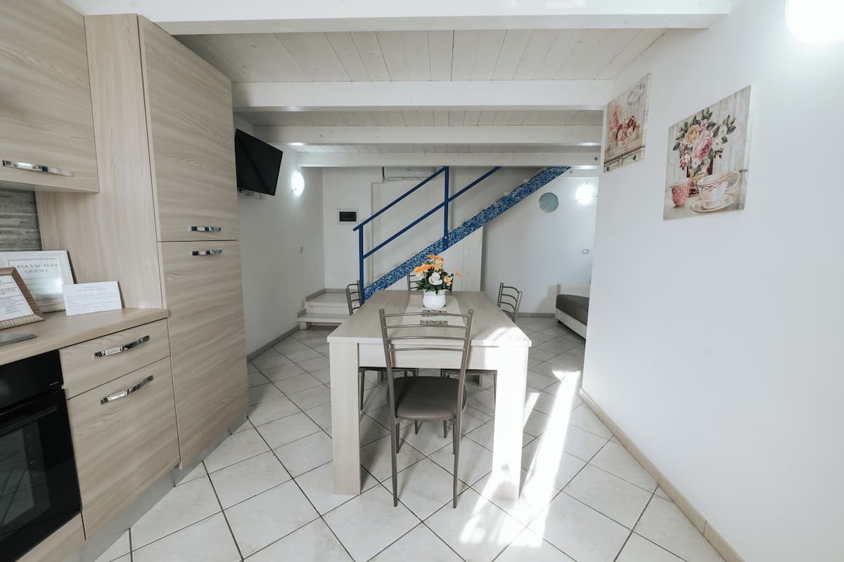 Deluxe Apartment | Private kitchen | Espresso maker, coffee/tea maker, electric kettle