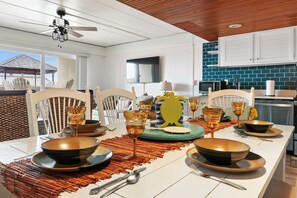 Dining - Direct Oceanfront Condo with Pool 68th St. with POOL (Ocean City)