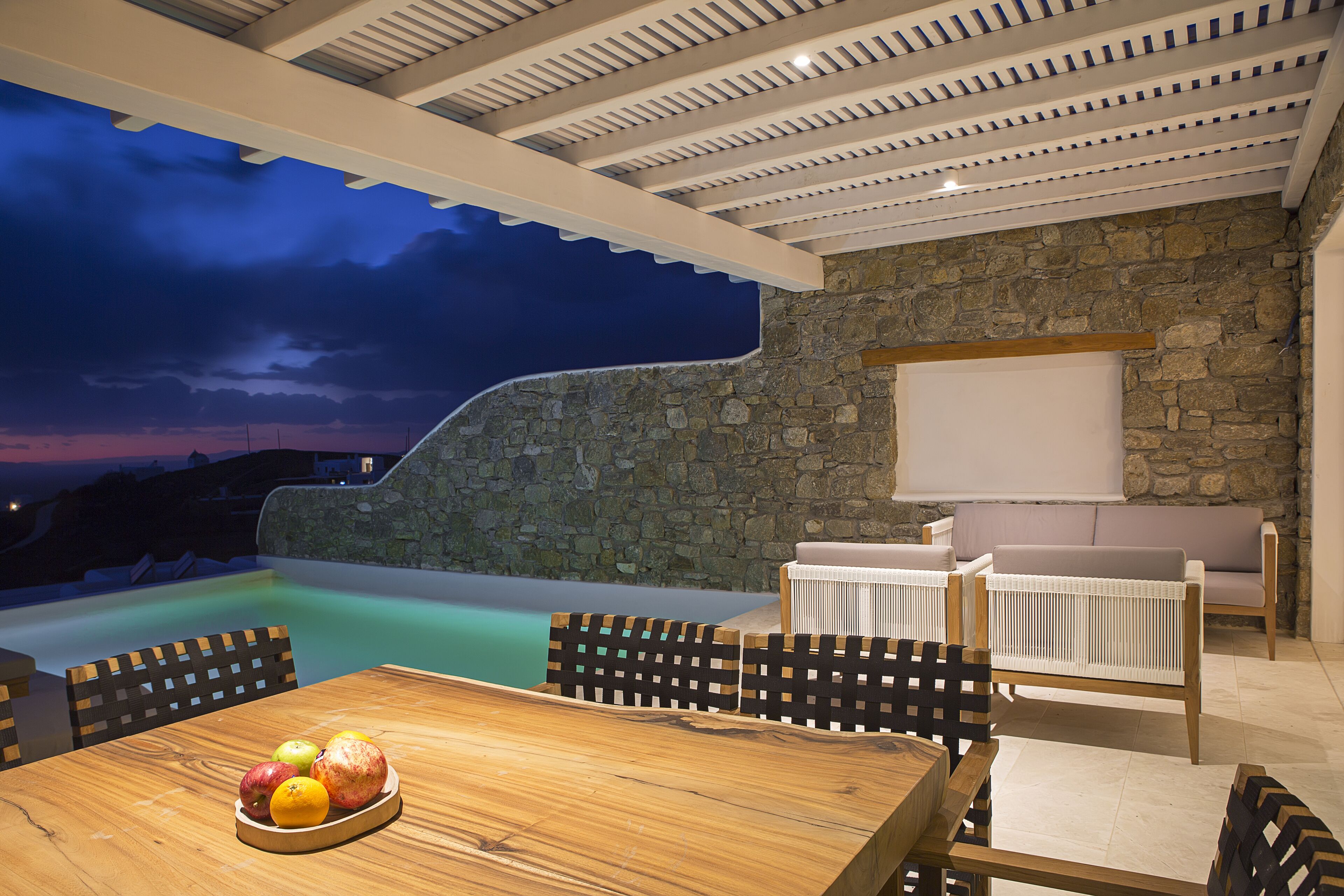 屋外ダイニングエリア