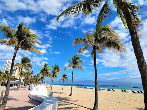 Exceptional Home 8 minutes from the Beach and all the Ft. Lauderdale Action!