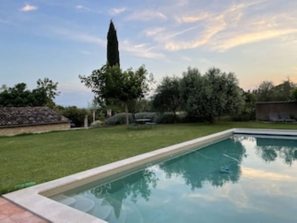 Piscine extérieure, piscine chauffée