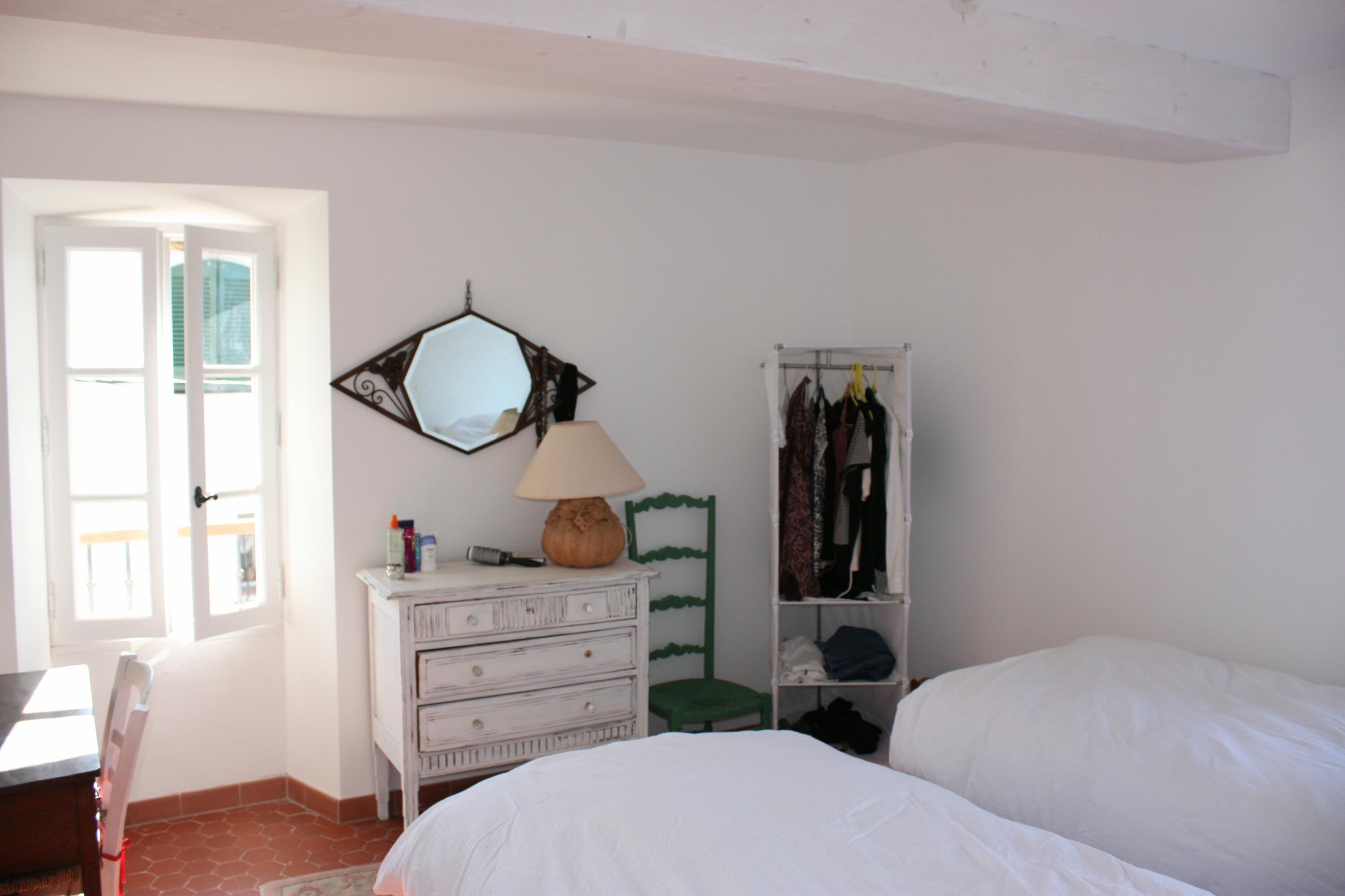 2 chambres, fer et planche à repasser, lit parapluie, Wi-Fi gratuit