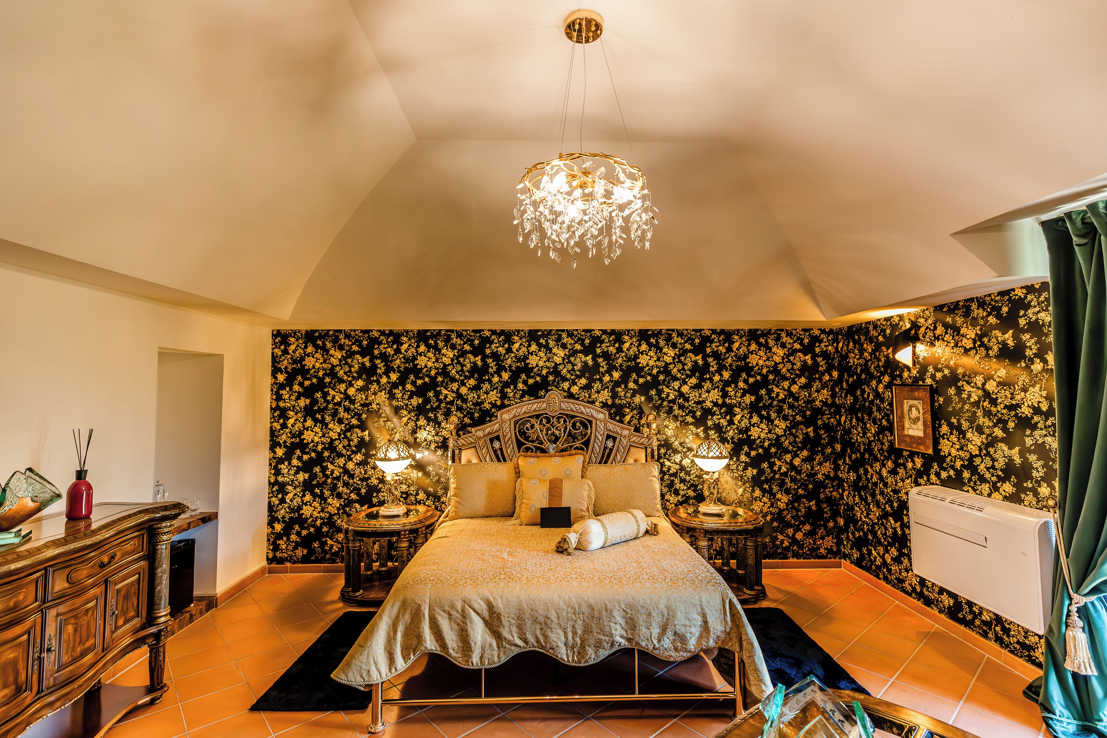 精品套房 | 埃及棉床单、高档床上用品、羽绒被、记忆海绵床垫