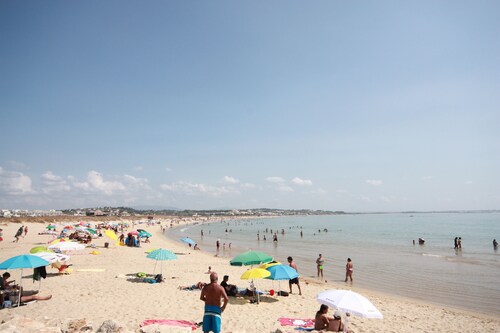 3 bedroom apartment in Porto de mós, Lagos close to the beach