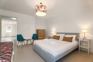 6 Schlafzimmer, Bügeleisen/Bügelbrett, kostenloses WLAN, Bettwäsche