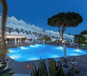 Indendørs pool, udendørs pool