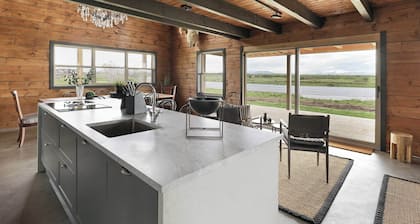 Laxa Lodge - Luxury Villa with amazing view.