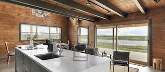 Laxa Lodge - Luxury Villa with amazing view.