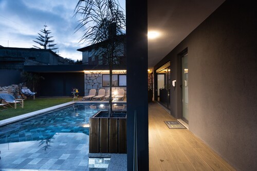 Abraços dos Avós - Casas de Aldeia 