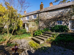 Cottage | Front of property - Aaron's Cottage (Bodmin)