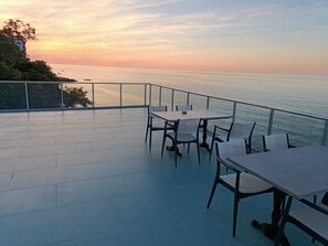 Terrace/patio - The Marine Hotel  (Arsin)