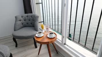 Minibar, laptop workspace, soundproofing, free WiFi