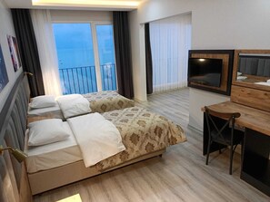 Family Quadruple Room | Minibar, laptop workspace, soundproofing, free WiFi - The Marine Hotel  (Arsin)