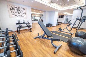 Gym - SuperHost - Elite Studio With Balcony Overlooking the Canal (Dubai)