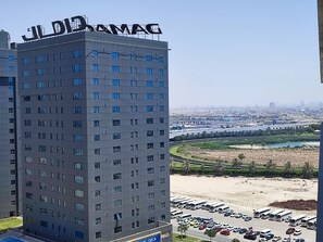 Exterior - SuperHost - Elite Studio With Balcony Overlooking the Canal (Dubai)