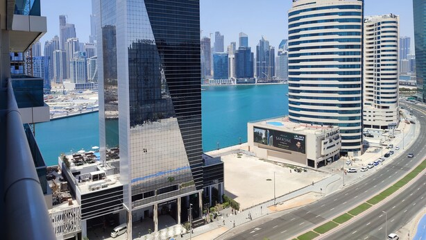 Design Studio | View from room - SuperHost - Elite Studio With Balcony Overlooking the Canal (Dubai)