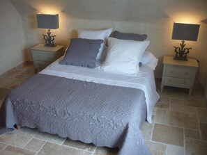 3 間睡房、熨斗/熨衫板、可攜式嬰兒床、免費 Wi-Fi