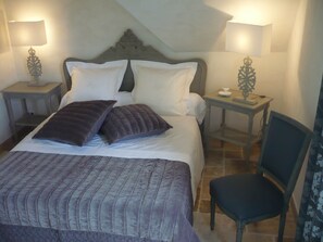 3 chambres, fer et planche à repasser, lit parapluie, Wi-Fi gratuit