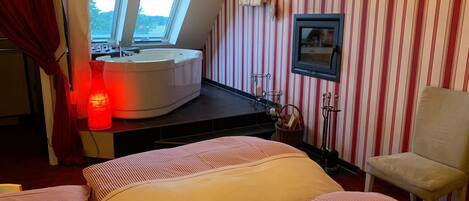 2 chambres, coffres-forts dans les chambres, fer et planche à repasser