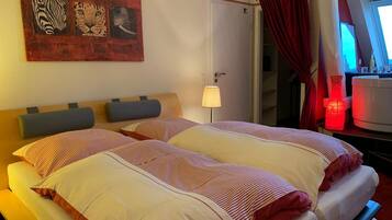 2 Schlafzimmer, Zimmersafe, Bügeleisen/Bügelbrett, Reisekinderbett