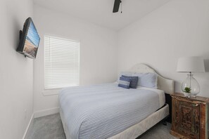 House, Multiple Beds, Patio, Garden View | 4 bedrooms, free WiFi, bed sheets
