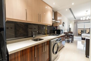 Comfort-Apartment | Eigene Küche | Kühlschrank, Mikrowelle, Ofen, Herdplatte