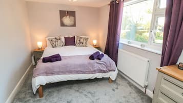 2 bedrooms, individually decorated, individually furnished, free WiFi