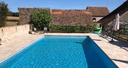 Romantic hideaway for 2 by a Medieval Chateau with pool
