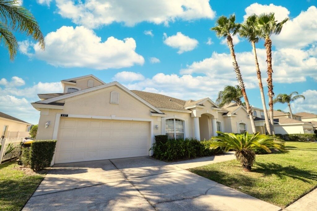 House, 5 Bedrooms | Exterior