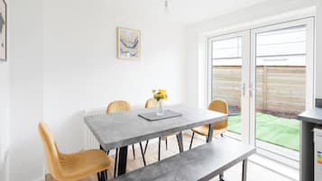 House | Family dining