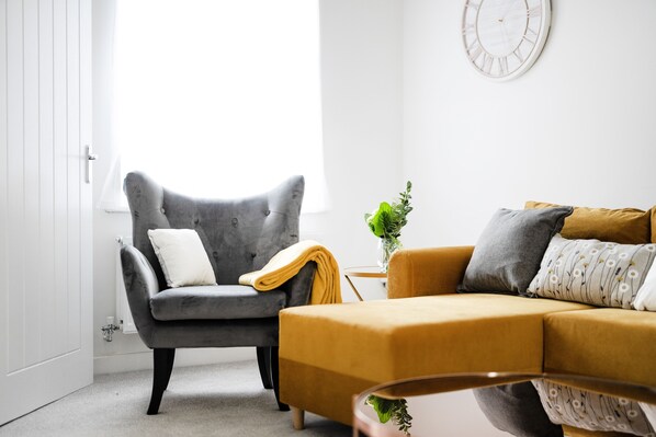 Casa | Área de sala de estar | Smart TV de 55 pulgadas con canales digitales y televisión