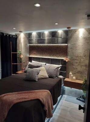 2 bedrooms