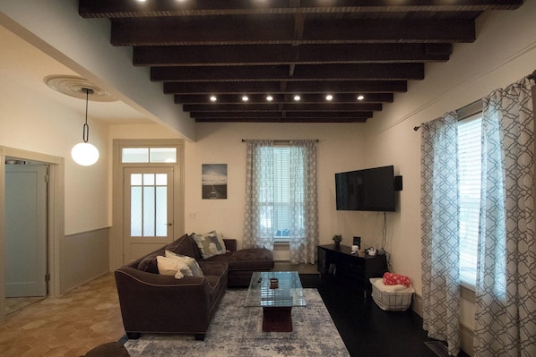 Smart TV, DVD player