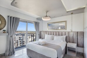 3 bedrooms, in-room safe, iron/ironing board, internet