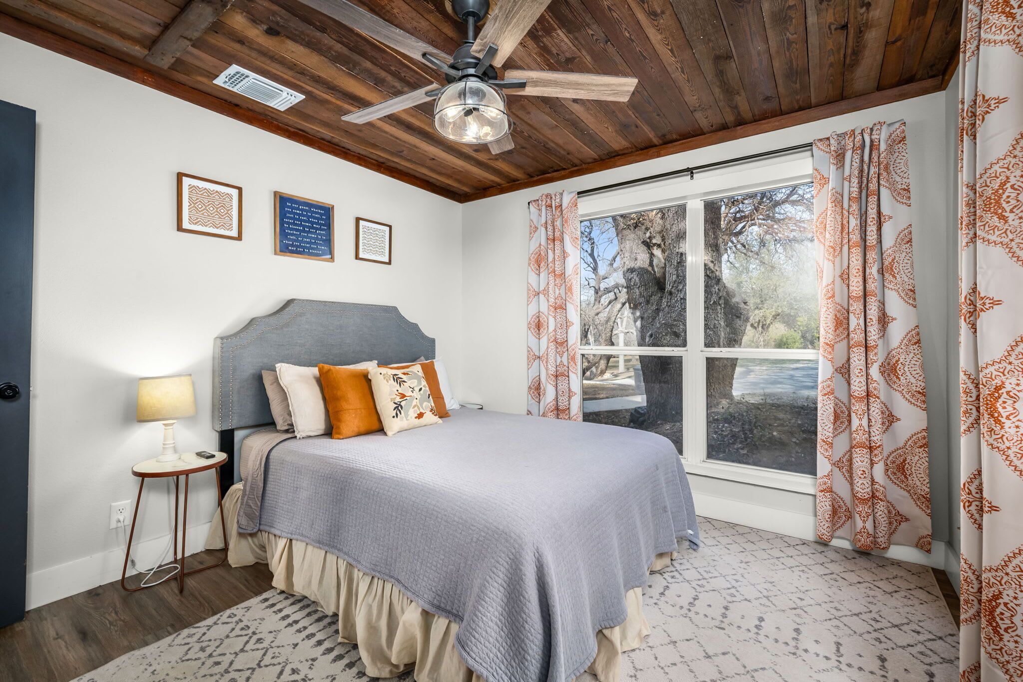[The Jameson] Spacious queen bed with soft linens.