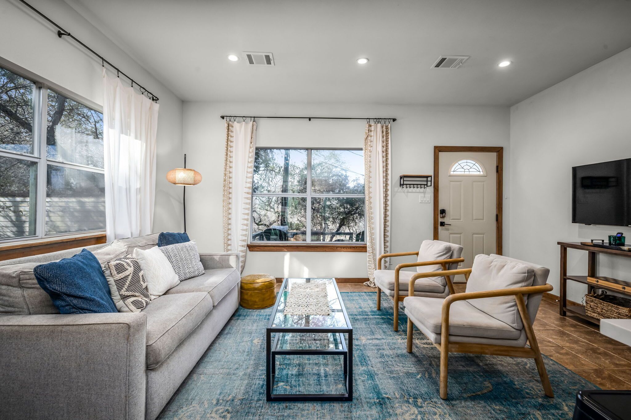 Een televisie en een kantoor