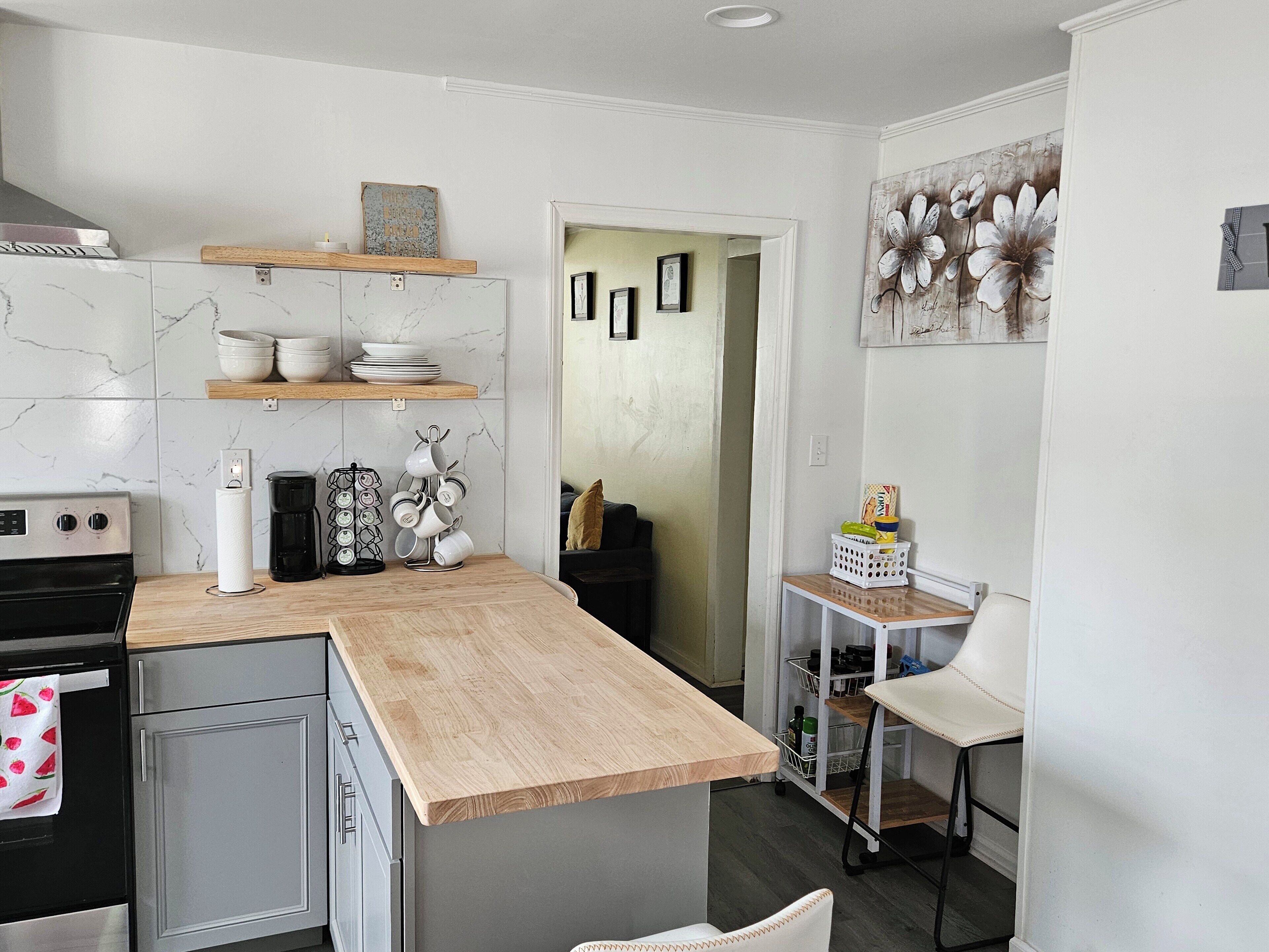 ثلاجة، ميكروويف، فرن، موقد طهي مسطح