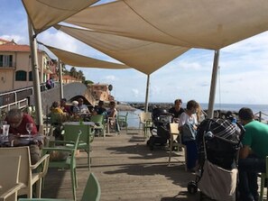 Servei de restauració a l'aire lliure