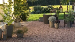 Property grounds - Exclusive, high-end ***** vacation rental with a large garden (Freiamt)