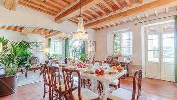 4 bedrooms