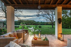 Villa | Terrace/patio - Villa Drago in Orentano (Castelfranco di Sotto)