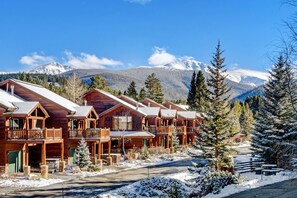 Condo, 2 Bedrooms | Exterior