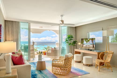 Family Suite, 2 Bedrooms, 2 Bathrooms, Oceanfront | Free minibar, in-room safe, desk, blackout curtains