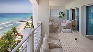 Luxury Penthouse, 2 Bedrooms, Oceanfront | Terrace/patio