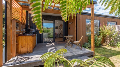 A charming coastal studio just a few steps from the beach