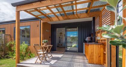 A studio hideaway just a few steps from the beach