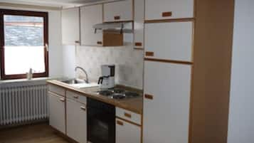 Kühlschrank, Ofen, Herdplatte, Geschirrspüler